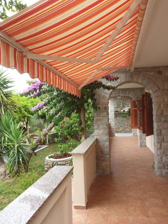 Apartments Davorka Banjol Εξωτερικό φωτογραφία