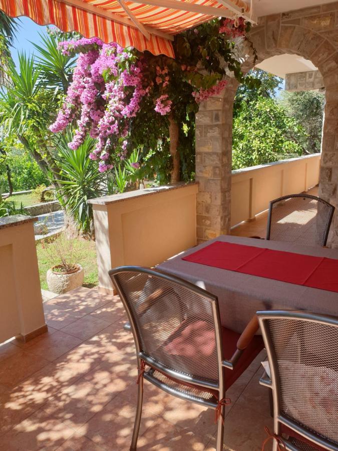 Apartments Davorka Banjol Εξωτερικό φωτογραφία
