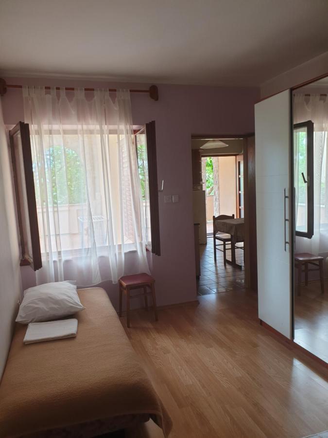 Apartments Davorka Banjol Εξωτερικό φωτογραφία