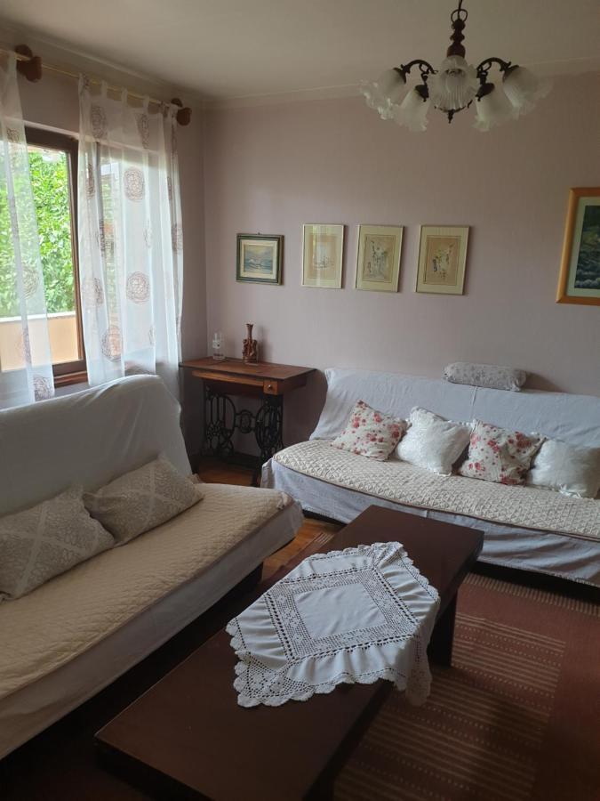 Apartments Davorka Banjol Εξωτερικό φωτογραφία