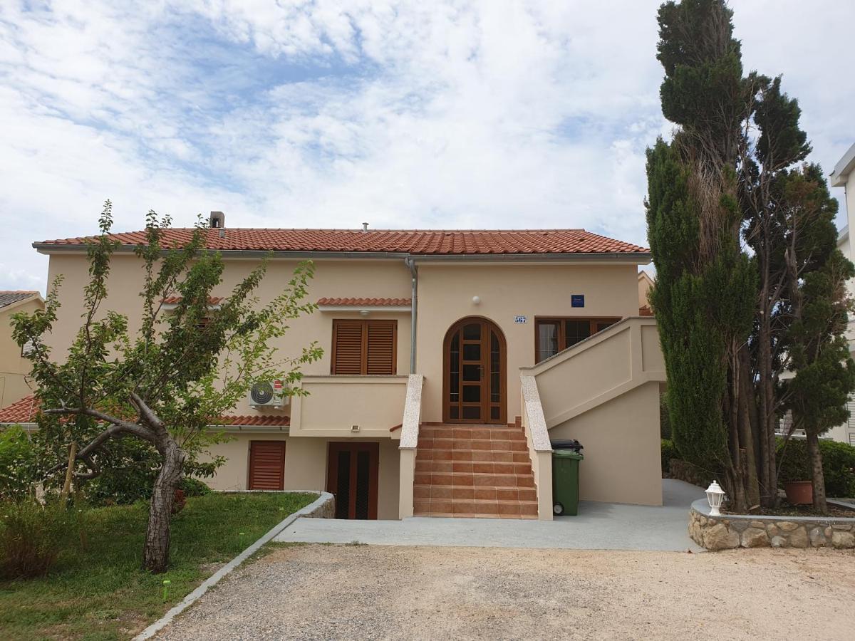 Apartments Davorka Banjol Εξωτερικό φωτογραφία