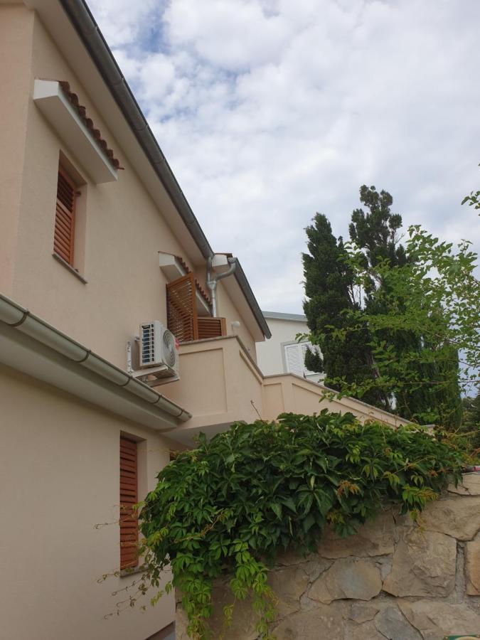 Apartments Davorka Banjol Εξωτερικό φωτογραφία